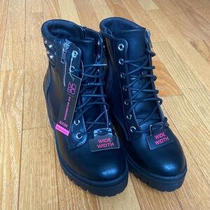 Women's No Boundaries Studded Heeled Boots, 6 1/2 wide